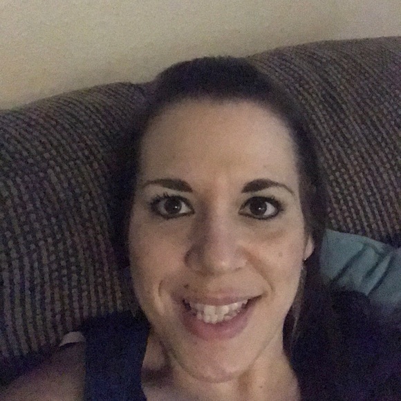 Meet your Posher, Krista - Picture 2 of 2